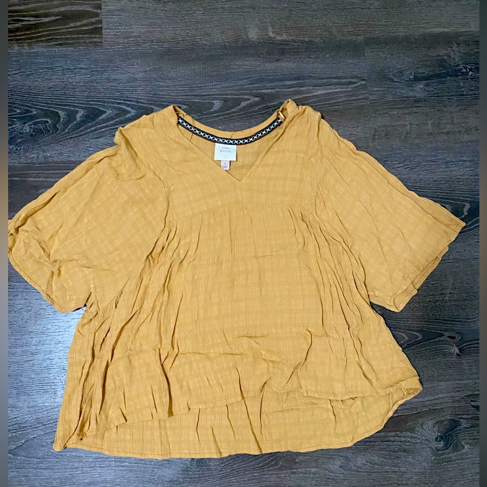 Yellow flowy v neck top